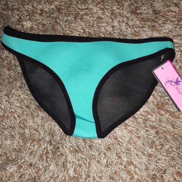 Cali Chic wetsuit swimsuit bottoms - Picture 2 of 5